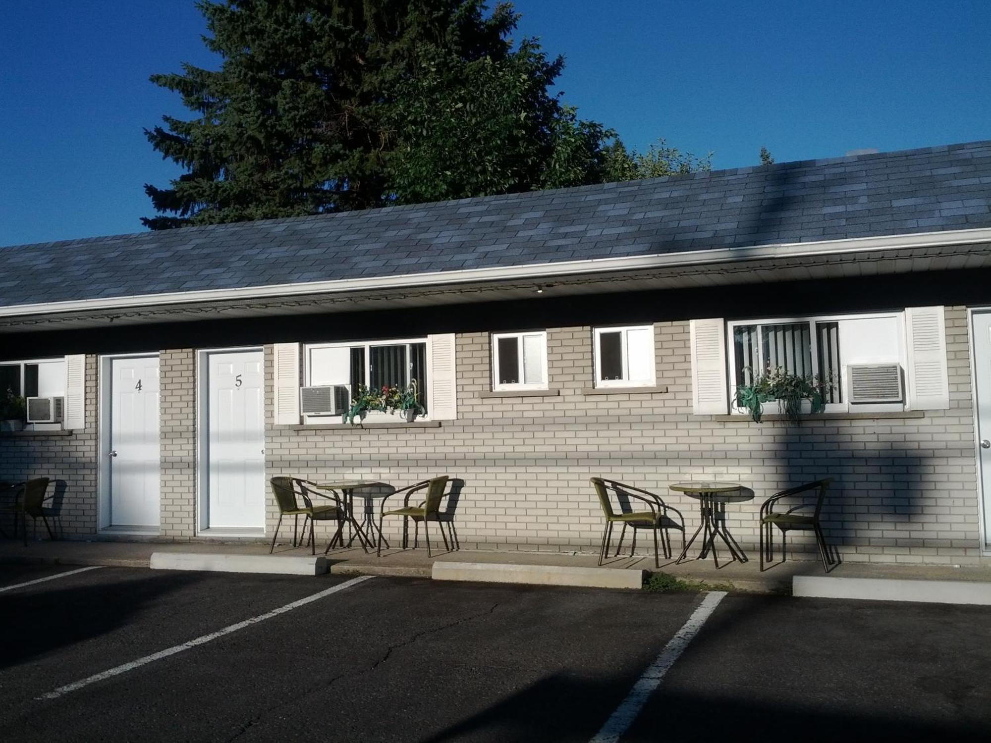 Motel Montgolfiere Jp Saint-Jean-sur-Richelieu Exterior foto